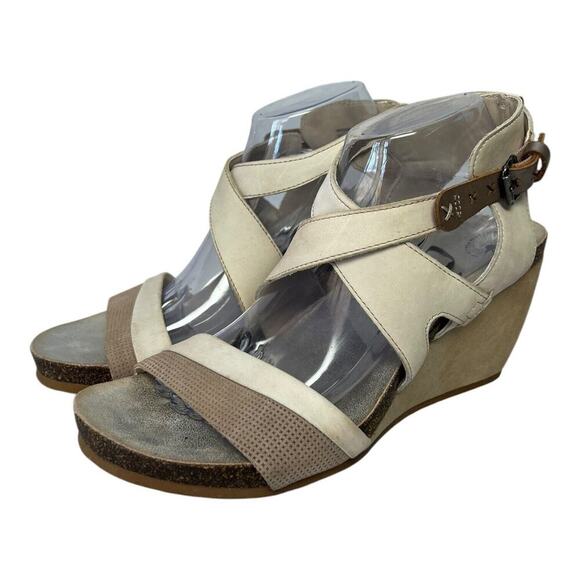 OTBT Freedom Wedge Leather Strappy Sandals Women's Size 10M - Picture 1 of 11